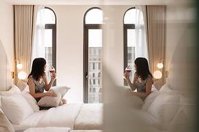 Corridor2407 Hotel