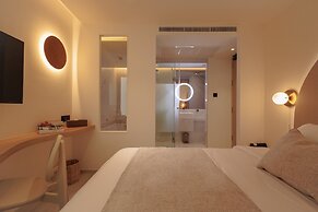 Corridor2407 Hotel