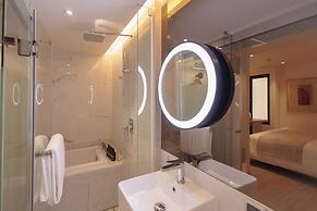Corridor2407 Hotel