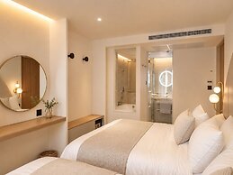 Corridor2407 Hotel