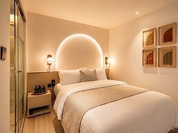 Corridor2407 Hotel