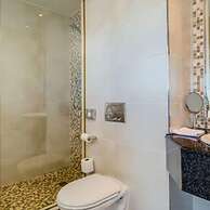 Immaculate Penthouse w Views Splash Pool CBT Penthouse
