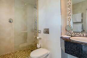 Immaculate Penthouse w Views Splash Pool CBT Penthouse