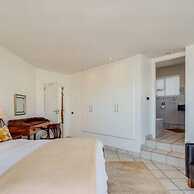 Immaculate Penthouse w Views Splash Pool CBT Penthouse