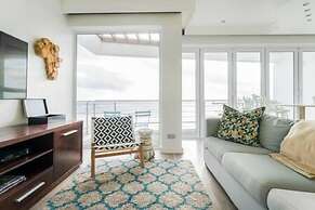 Beautiful Holiday Apartment Overlooking the Beach Modoco