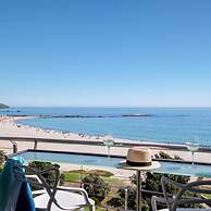 Beautiful Holiday Apartment Overlooking the Beach Modoco