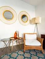 Beautiful Holiday Apartment Overlooking the Beach Modoco