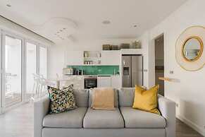 Beautiful Holiday Apartment Overlooking the Beach Modoco