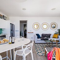 Beautiful Holiday Apartment Overlooking the Beach Modoco