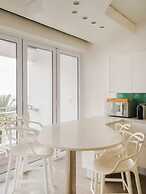 Beautiful Holiday Apartment Overlooking the Beach Modoco