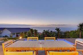 Secure Holiday Apartment w Private Pool Calico