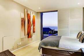 Secure Holiday Apartment w Private Pool Calico