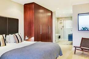Secure Holiday Apartment w Private Pool Calico