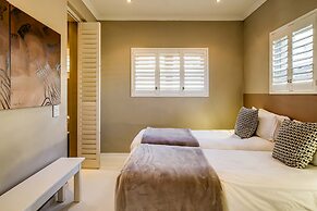 Secure Holiday Apartment w Private Pool Calico