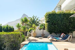 Secure Holiday Apartment w Private Pool Calico