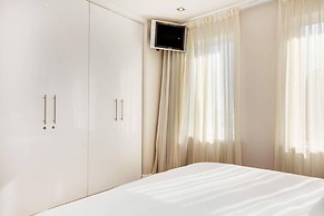 Clifton Apartment w Direct Beach Access Marella