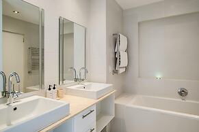 Clifton Apartment w Direct Beach Access Marella