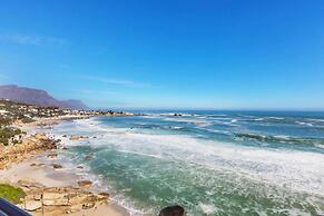 Clifton Apartment w Direct Beach Access Marella
