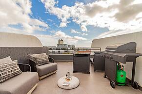 Modern Apartment w Rooftop Deck Scholtz Penthouse