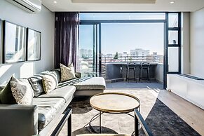 Modern Apartment w Rooftop Deck Jacuzzi Penthouse on S