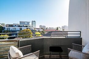 Modern Apartment w Rooftop Deck Jacuzzi Penthouse on S