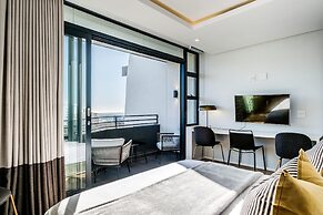 Modern Apartment w Rooftop Deck Jacuzzi Penthouse on S