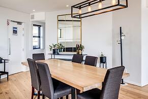 Modern Apartment w Rooftop Deck Jacuzzi Penthouse on S