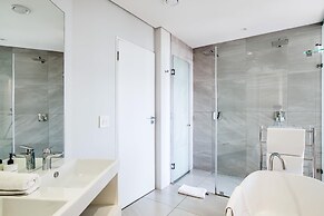 Modern Apartment w Rooftop Deck Jacuzzi Penthouse on S
