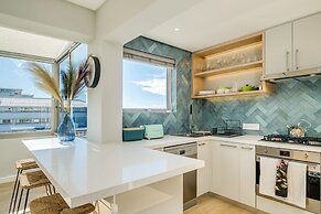 Exquisite Mouille Point Apt by Golf Course Serene Suite