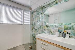 Exquisite Mouille Point Apt by Golf Course Serene Suite