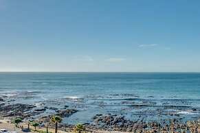 Exquisite Mouille Point Apt by Golf Course Serene Suite
