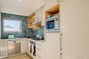 Exquisite Mouille Point Apt by Golf Course Serene Suite