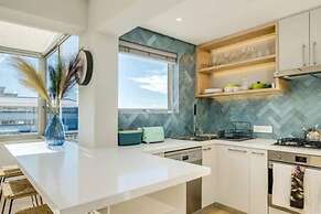 Exquisite Mouille Point Apt by Golf Course Serene Suite