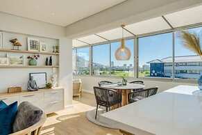 Exquisite Mouille Point Apt by Golf Course Serene Suite