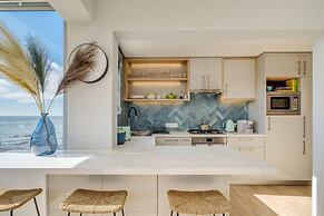 Exquisite Mouille Point Apt by Golf Course Serene Suite
