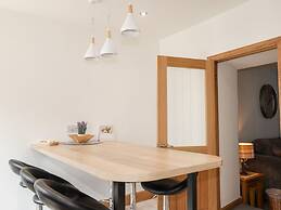 Corner Cottage
