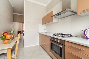 Apartment near the metro