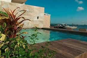 Bartolome Oceanfront Suites