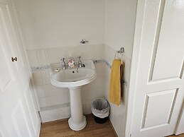 Snug - Colquhoun Square Apartment