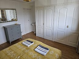 Snug - Colquhoun Square Apartment