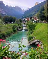 Dolomia rosmini