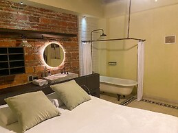Casa Charlotte Alma Hotels