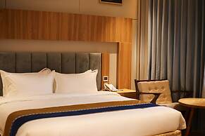 Phu Long Tam Ky Hotel & Restaurant