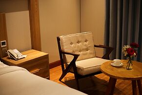 Phu Long Tam Ky Hotel & Restaurant