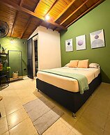 HOSTAL PURA VIDA LA 70