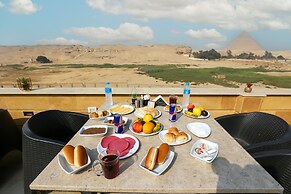 Pyramids land hotel