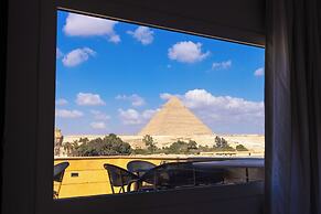 Pyramids land hotel