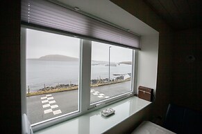 Charming 2Br Apartment, Sea View