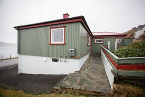 Charming 2Br Apartment, Sea View