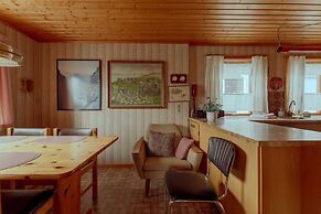Charming 3 Br Home | Scenic Village | Nature